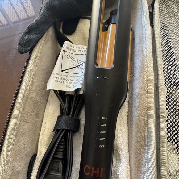 New CHI curl machine does not include the box only the curling iron - Picture 6 of 11